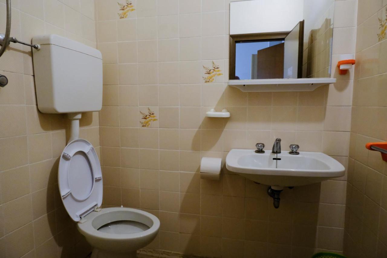 Hotel Chiara Rimini Bagian luar foto